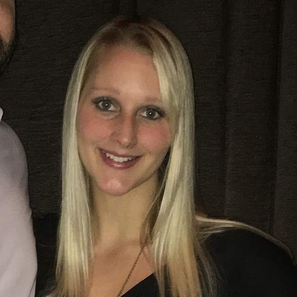 Meet your Posher, Allie - Picture 1 of 1